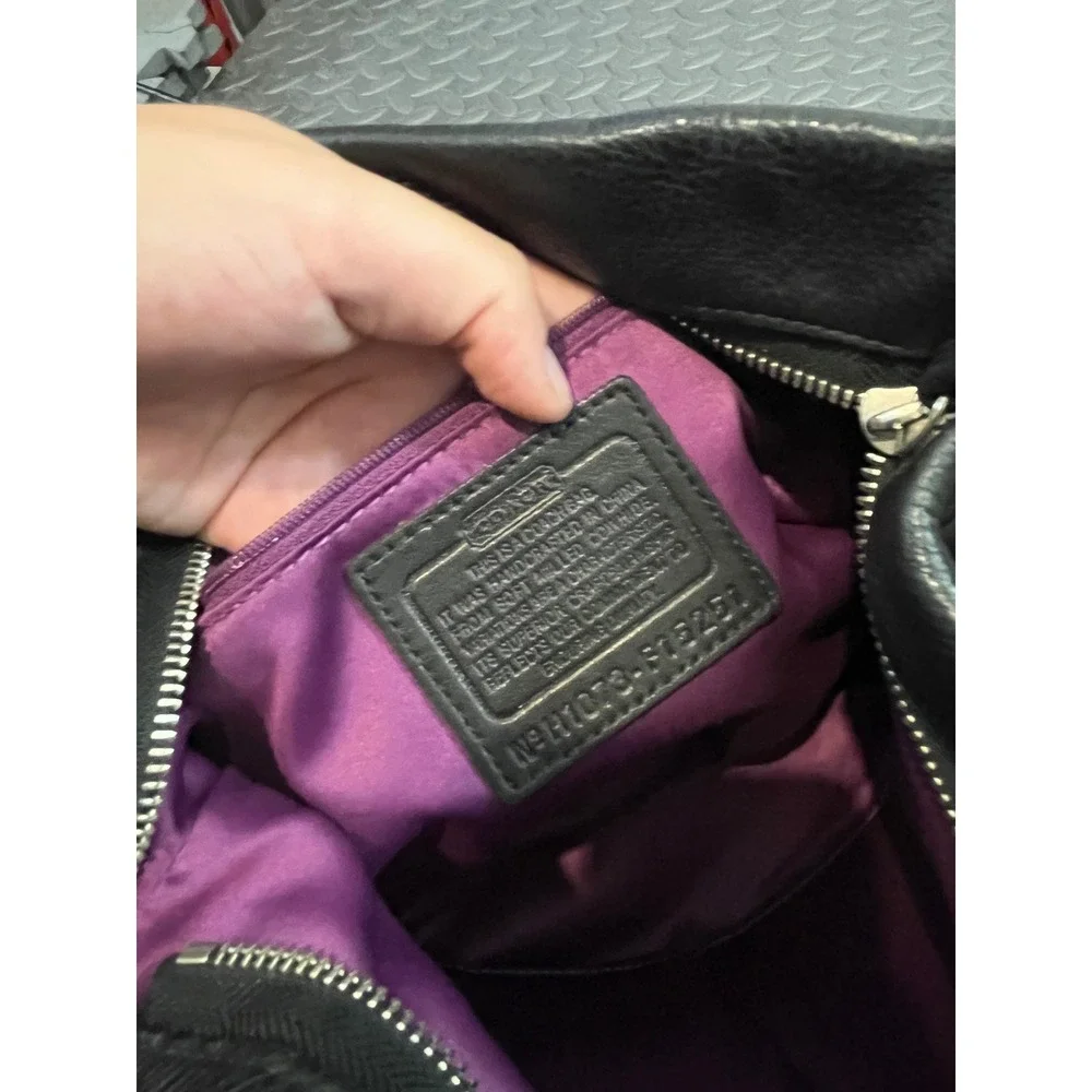 Coach Carly Hobo Bag Womens Medium Black Pebbled Leather Silver Chain F15251